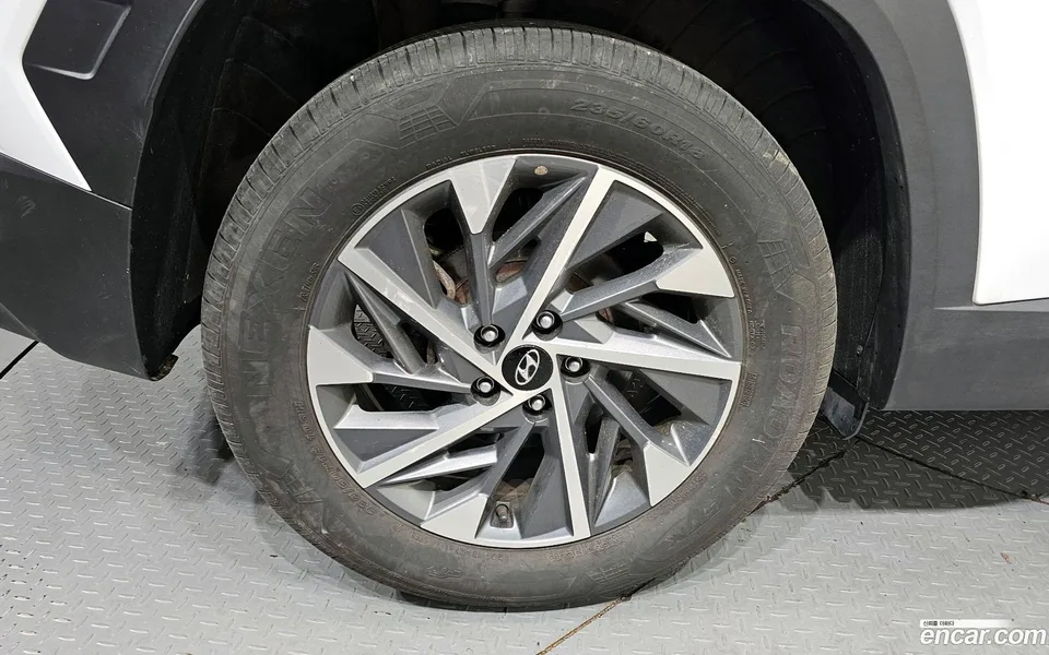Hyundai Tucson 1.6 2WD 2023 — миниатюра 2