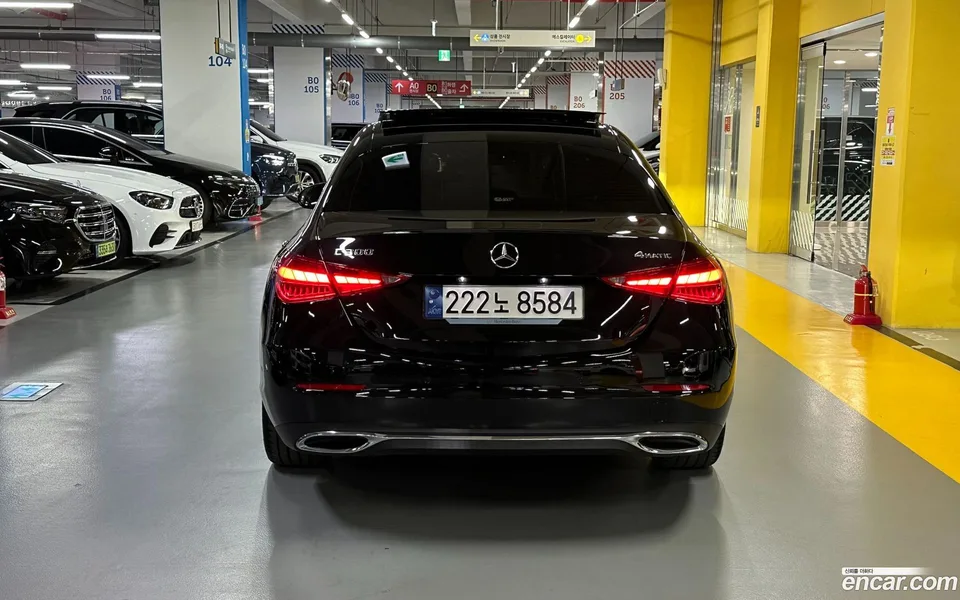 Mercedes-Benz C-Class C300 4MATIC 2024 — thumbnail 3