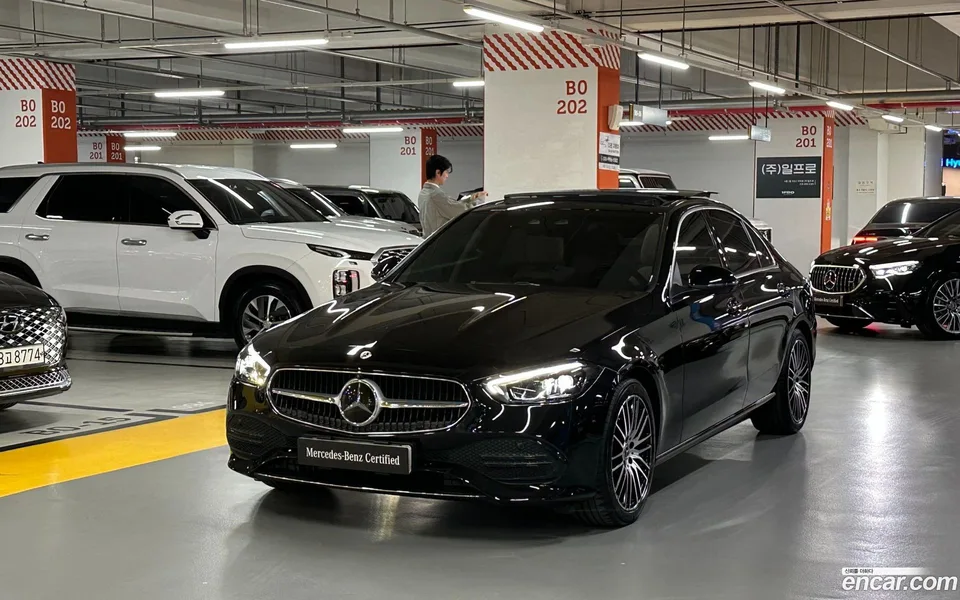 Mercedes-Benz C-Class C300 4MATIC 2024 — photo 1, buy with delivery to Moscow