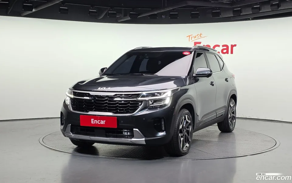 Kia Seltos 1.6 2WD 2025 — фото 1, купить с доставкой в Москву