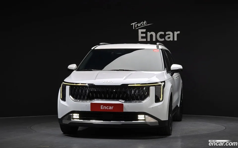 Kia Carnival 9 2024 — thumbnail 3