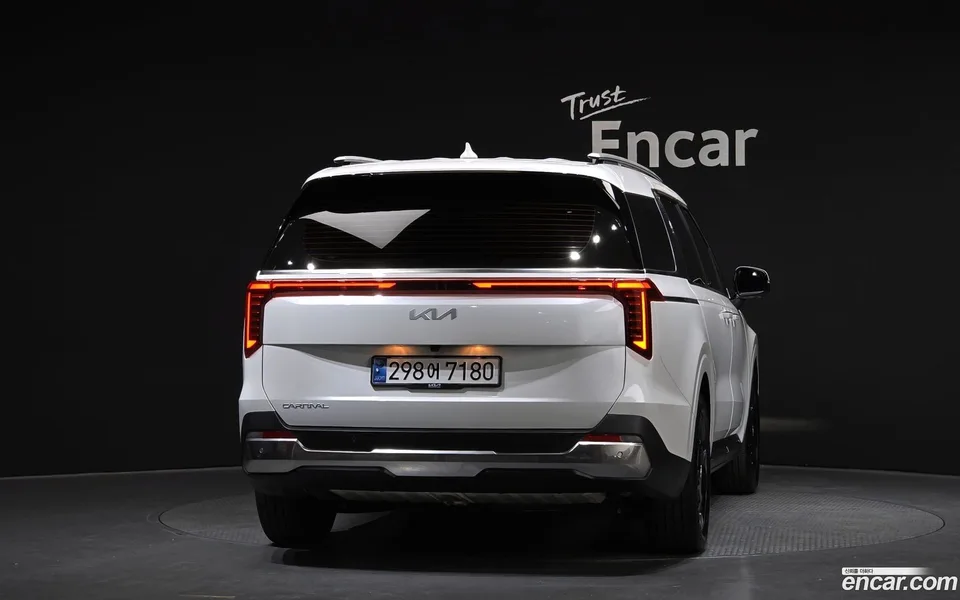 Kia Carnival 9 2024 — thumbnail 4