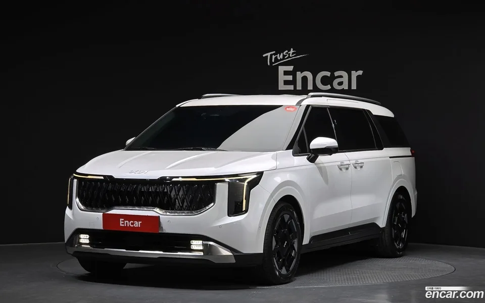 Kia Carnival 9 2024 — photo 1, buy with delivery to Moscow