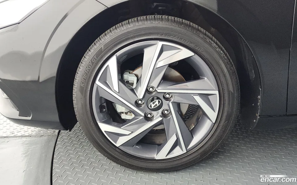 Hyundai Avante CN7 1.6 2025 — миниатюра 2