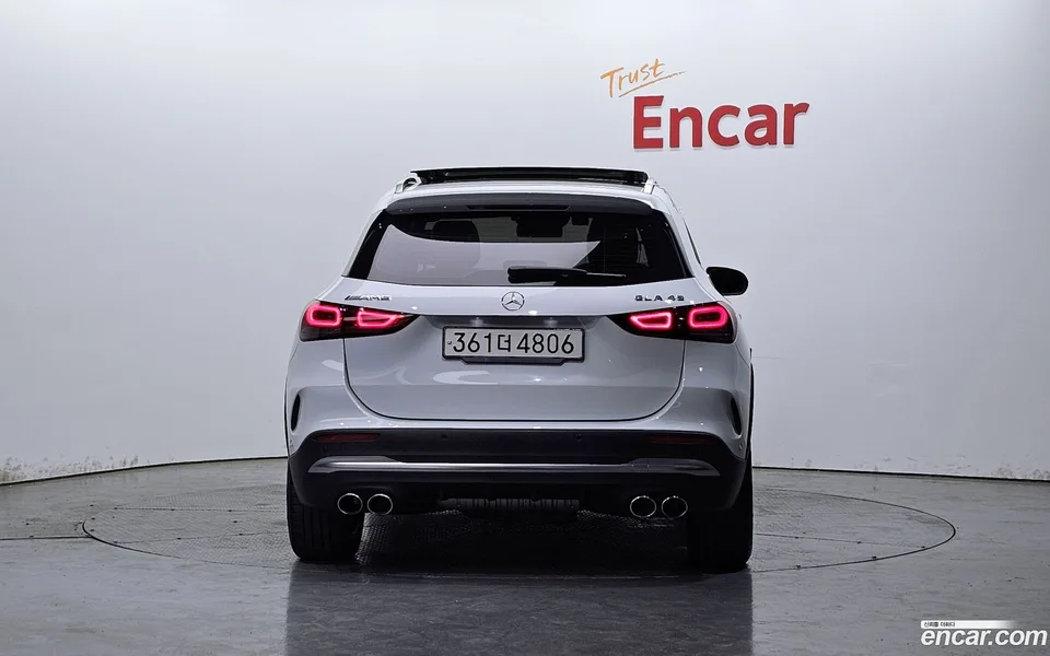 Mercedes-Benz GLA-Class GLA45 AMG 4MATIC+ 2022 — миниатюра 4