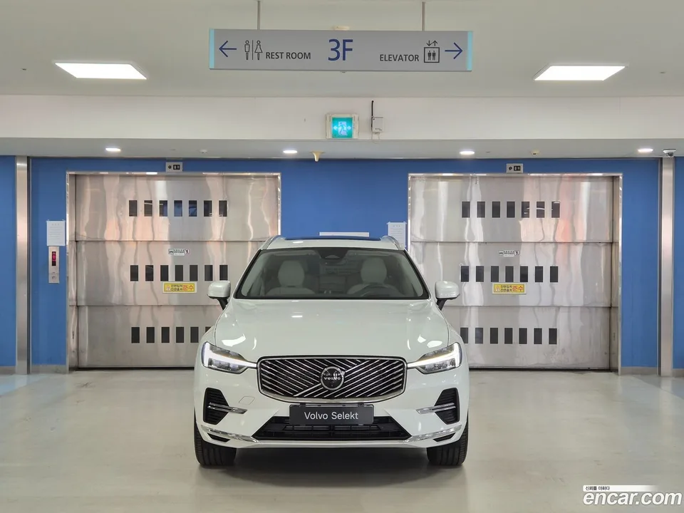 Volvo XC60 T8 2025 — миниатюра 3