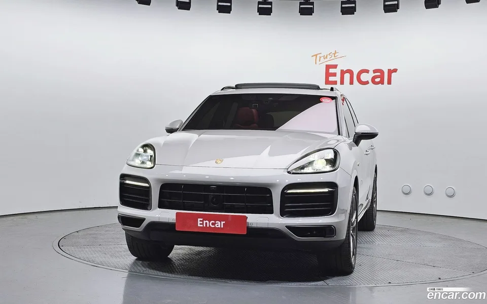 Porsche Cayenne 3.0 E- 2023 — миниатюра 3