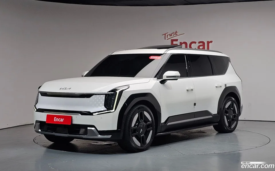 Kia EV9 4WD 2023 — фото 1, купить с доставкой в Москву