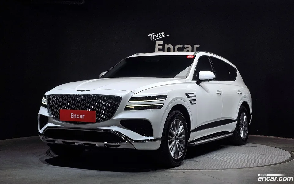 Genesis GV80 2.5T 2WD 2024 — фото 1, купить с доставкой в Москву