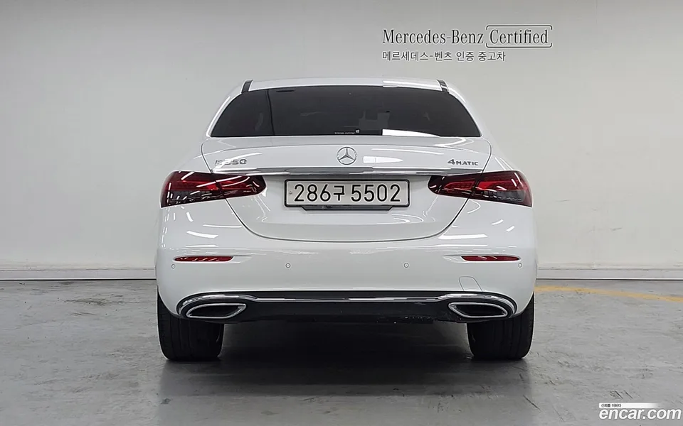 Mercedes-Benz E-Class E350 4MATIC 2023 — миниатюра 4