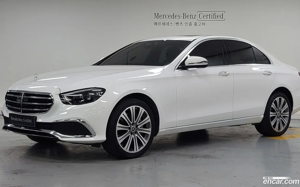 Mercedes-Benz E-Class E350 4MATIC 2023 — фото 1, купить с доставкой в Москву