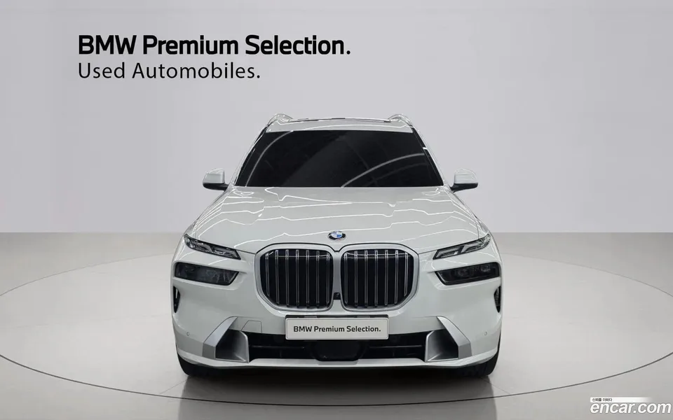 BMW X7 xDrive 40i 7 2025 — миниатюра 3