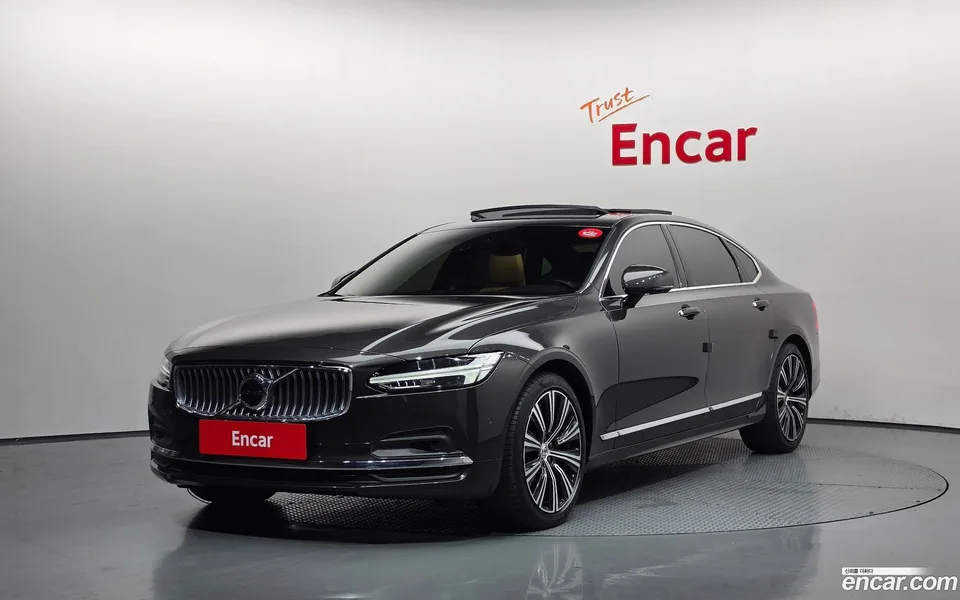 Volvo S90 B5 2022 — фото 1, купить с доставкой в Москву