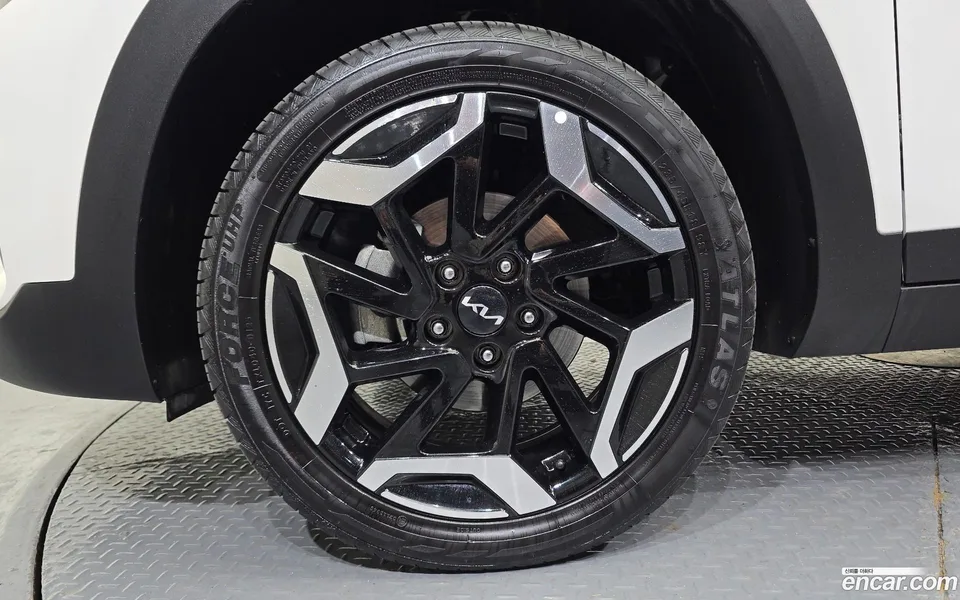 Kia Seltos 2.0 2WD 2023 — миниатюра 2