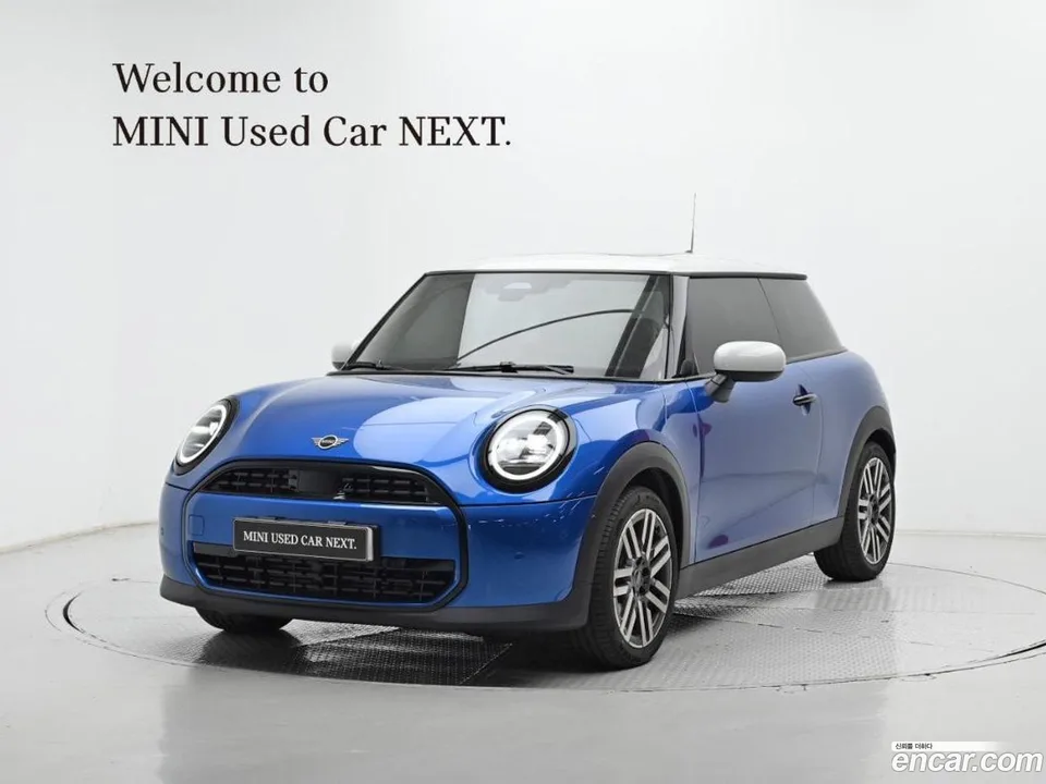 MINI Cooper C 2025 — фото 1, купить с доставкой в Москву