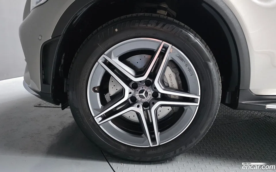 Mercedes-Benz GLC-Class GLC300e 4MATIC 2022 — миниатюра 2