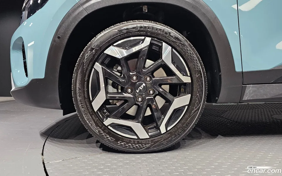 Kia Seltos 1.6 2WD 2023 — миниатюра 5