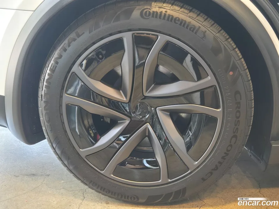 Tesla Model X AWD 2026 — миниатюра 2
