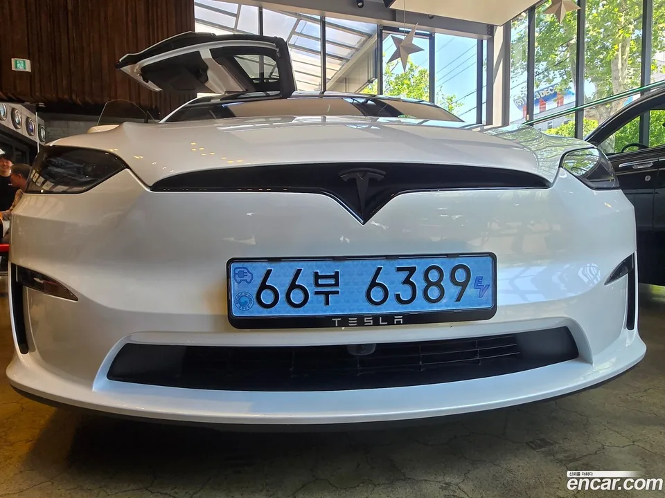 Tesla Model X AWD 2026 — миниатюра 3