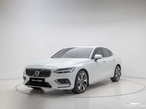 Volvo S60 2024 купить в Москве
