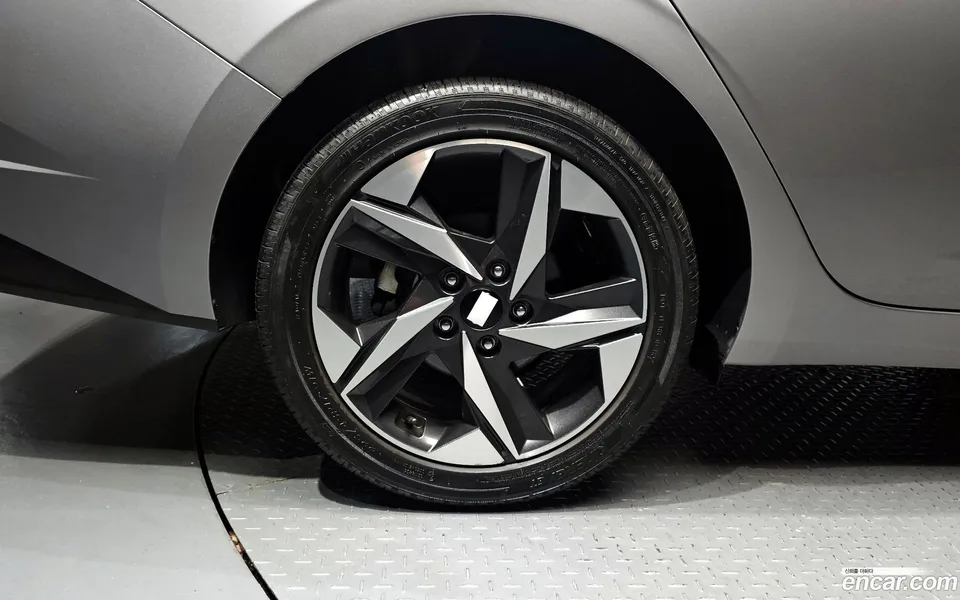 Hyundai Avante 1.6 2022 — thumbnail 2