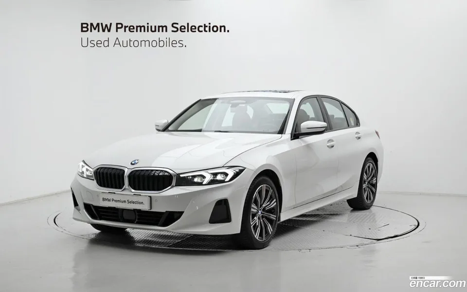 BMW 3 Series 320i 2025 — фото 1, купить с доставкой в Москву
