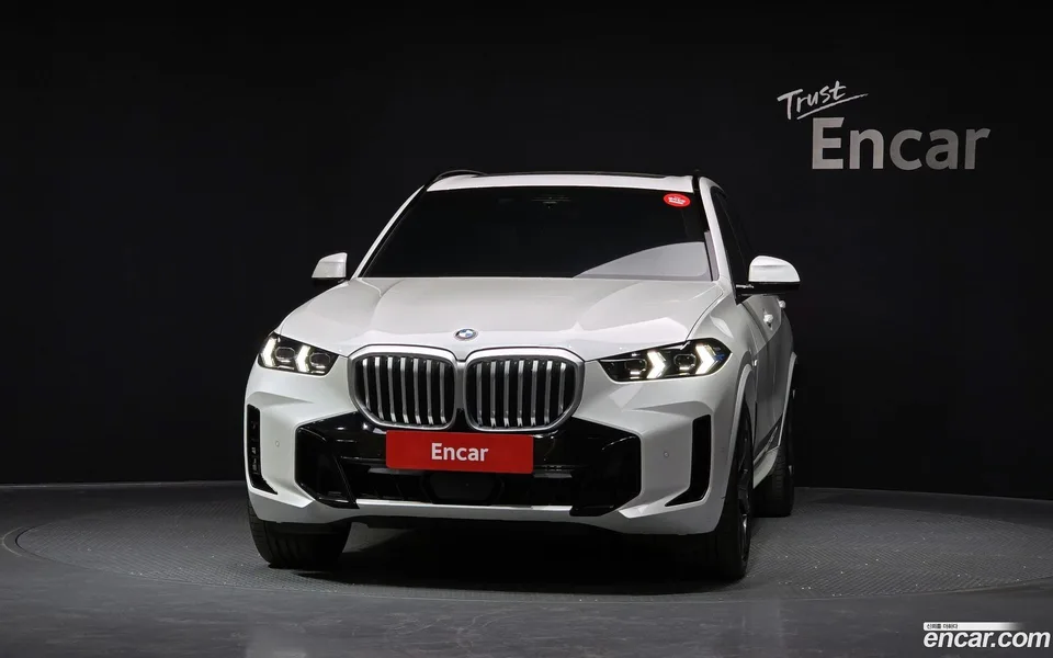 BMW X5 xDrive 40i M 2024 — миниатюра 3