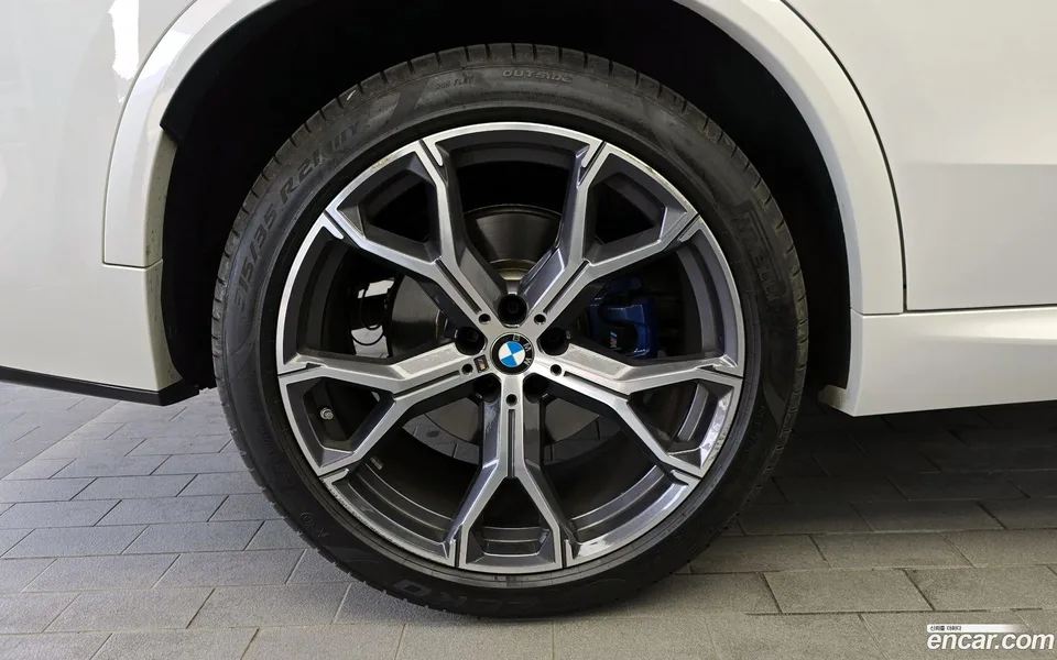 BMW X5 xDrive 40i M 2024 — миниатюра 5