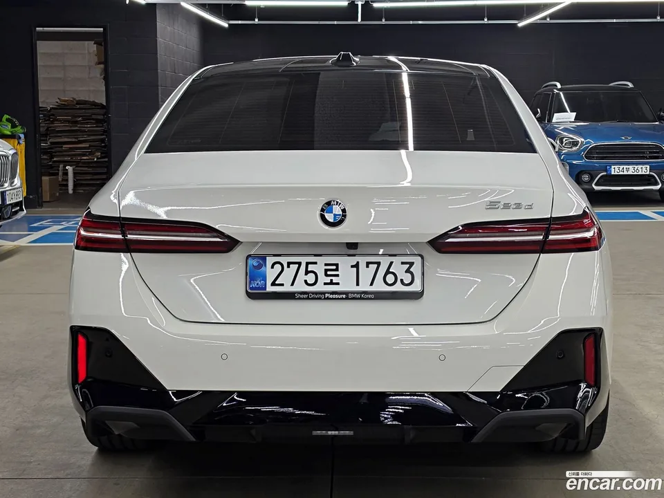 BMW 5 Series 523d M 2025 — миниатюра 3