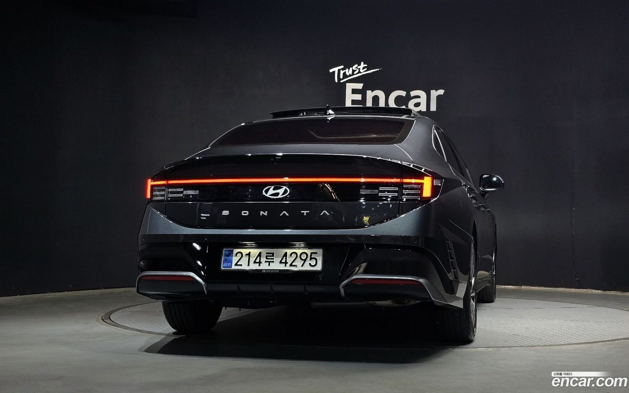 Hyundai Sonata The Edge Hybrid 2024 — 4