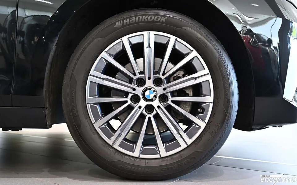 BMW 2 Series Active Tourer 220i 2025 — миниатюра 2