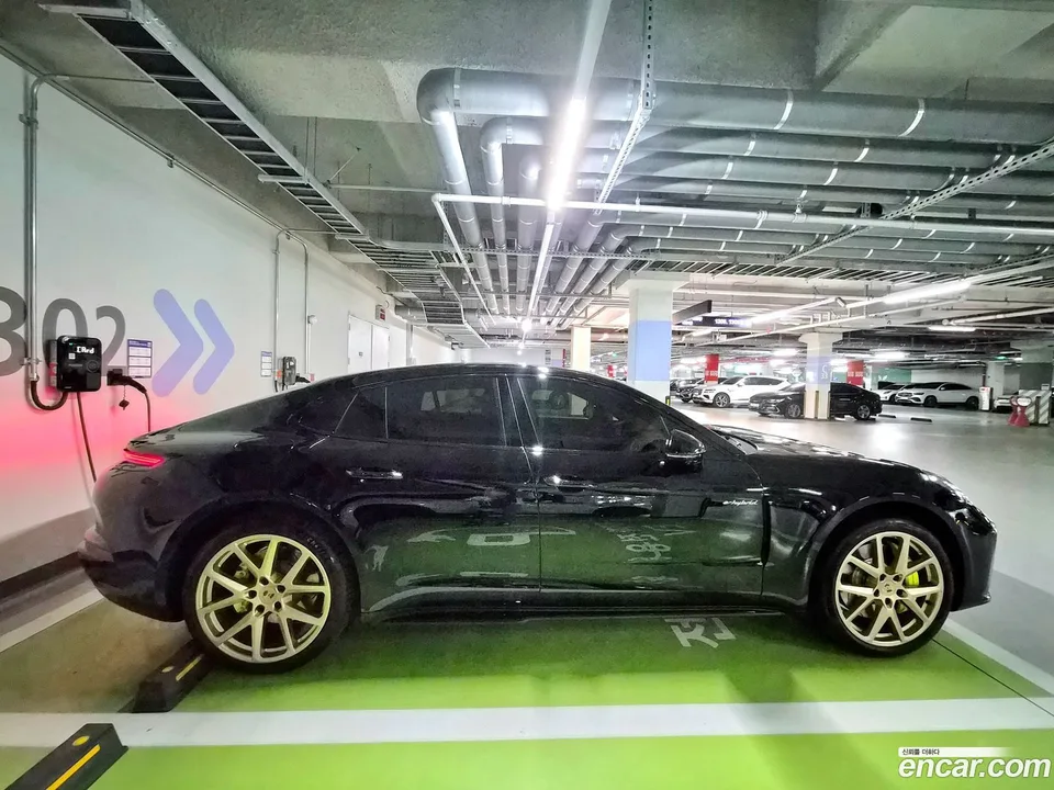 Porsche Panamera (976) 2.9 AWD E- 2025 — миниатюра 4