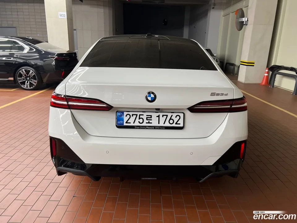 BMW 5 Series 523d M 2025 — миниатюра 3