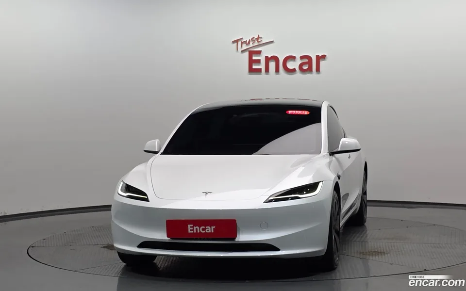 Tesla Model 3 AWD 2024 — миниатюра 3