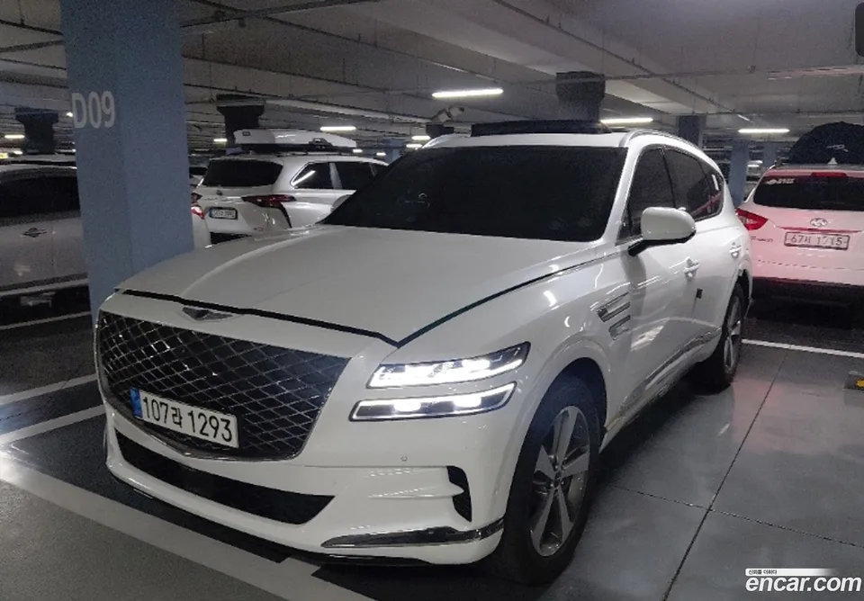 Genesis GV80 2.5T AWD 2023 — фото 1, купить с доставкой в Москву