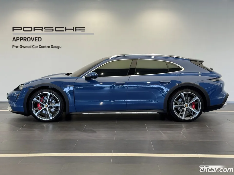 Porsche Taycan 4S 2023 — миниатюра 3