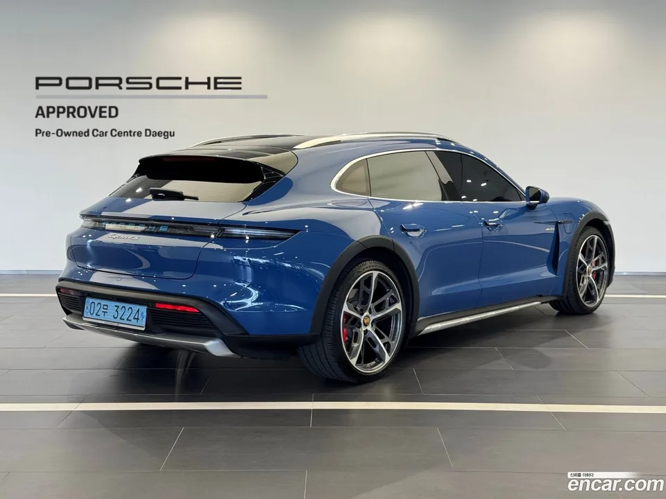 Porsche Taycan 4S 2023 — миниатюра 4
