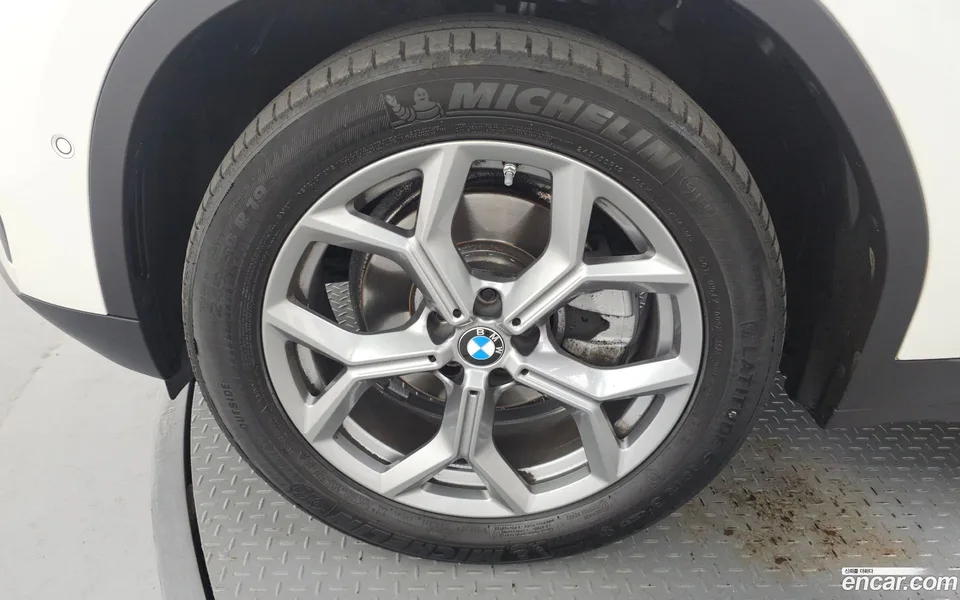 BMW X4 xDrive20i xLine 2024 — миниатюра 5