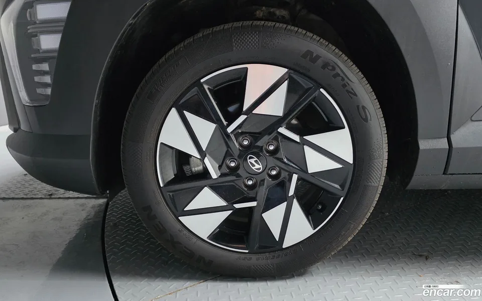 Hyundai Kona Hybrid 2023 — миниатюра 5