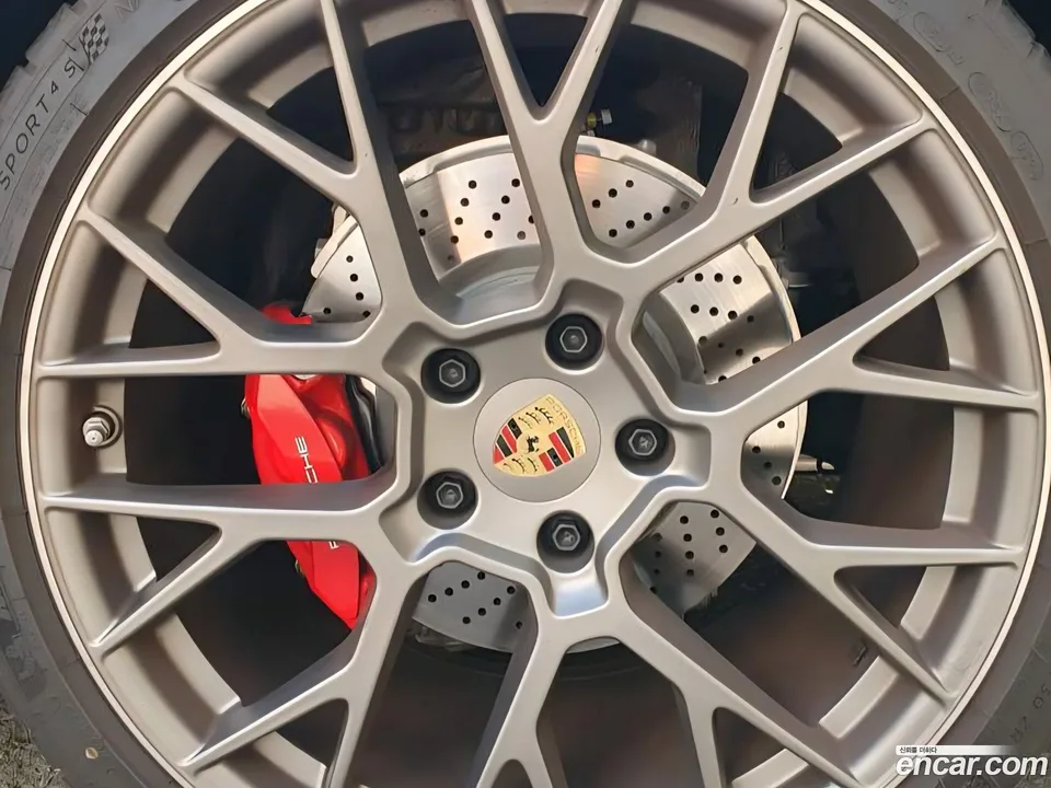 Porsche 911 (992) 4S 2024 — миниатюра 4