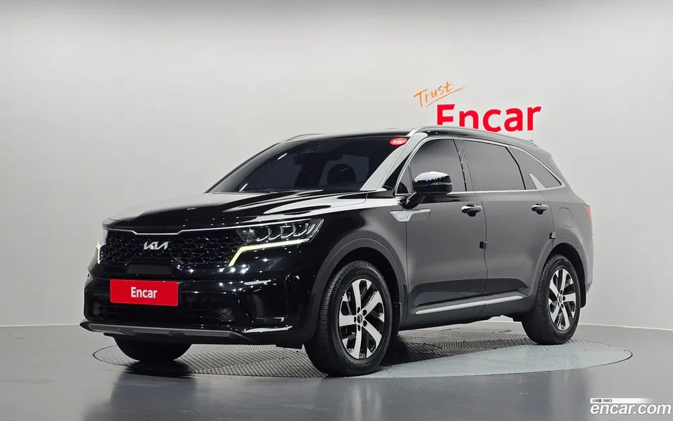 Kia Sorento 2.5T 2WD 2023 — фото 1, купить с доставкой в Москву