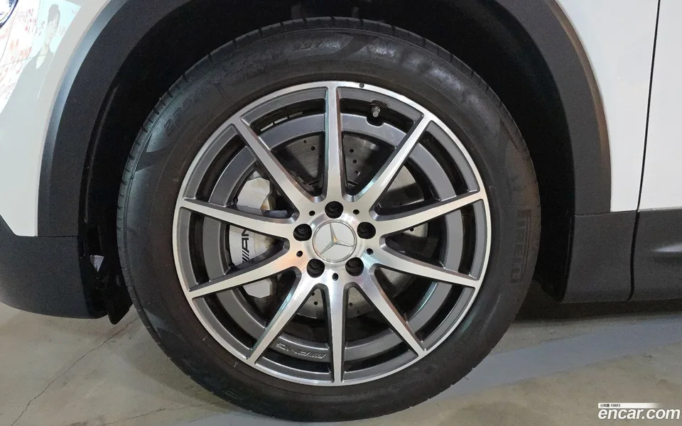 Mercedes-Benz GLB-Class AMG GLB35 4MATIC 2022 — миниатюра 2