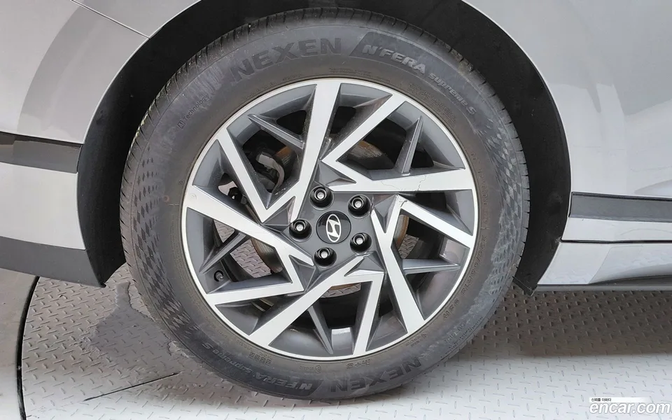 Hyundai Grandeur 2.5 2WD 2024 — миниатюра 2