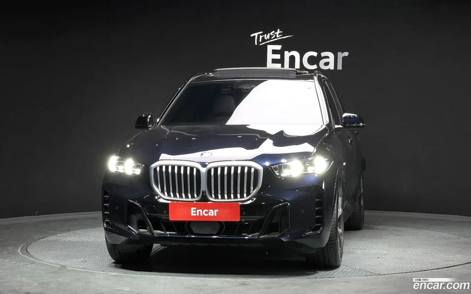 BMW X5 xDrive 40i M 2025 — миниатюра 3