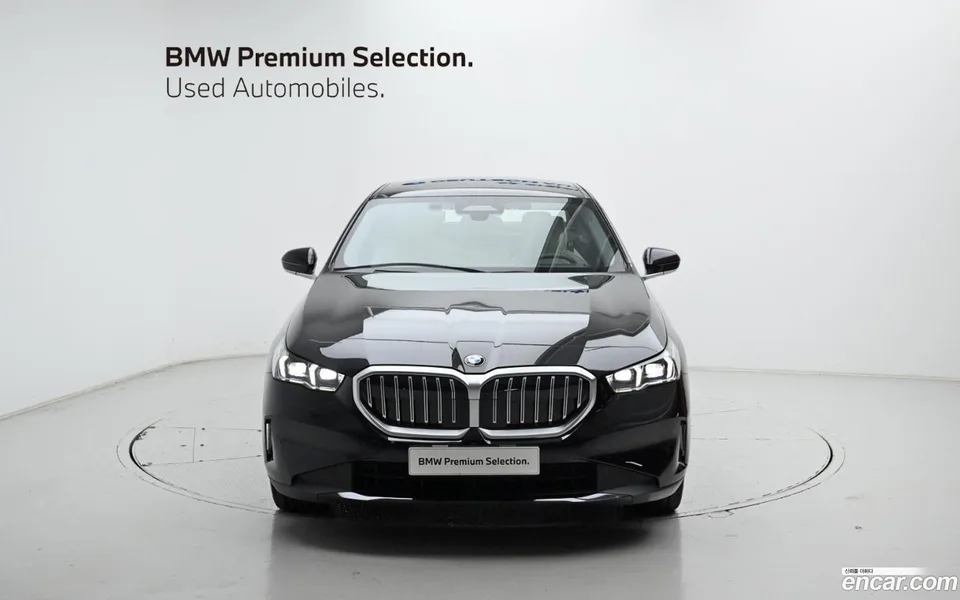 BMW 5 Series 520i 2025 — миниатюра 3