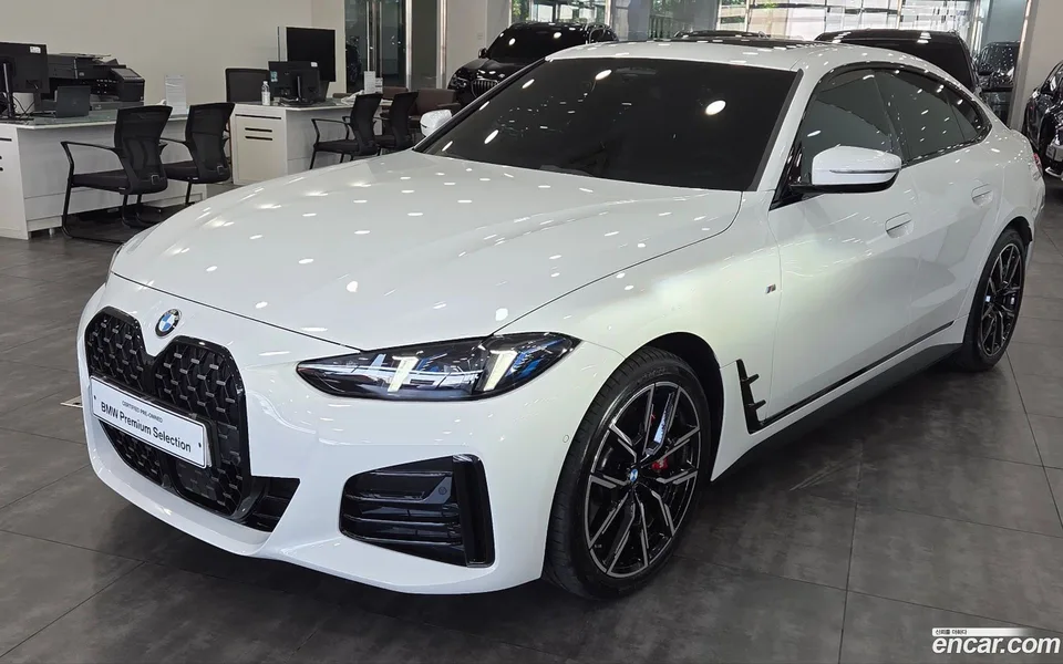 BMW 4 Series 420i M 2025 — фото 1, купить с доставкой в Москву