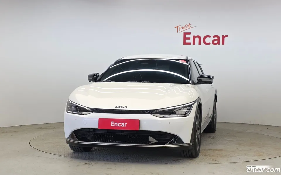 Kia EV6 2024 — миниатюра 3