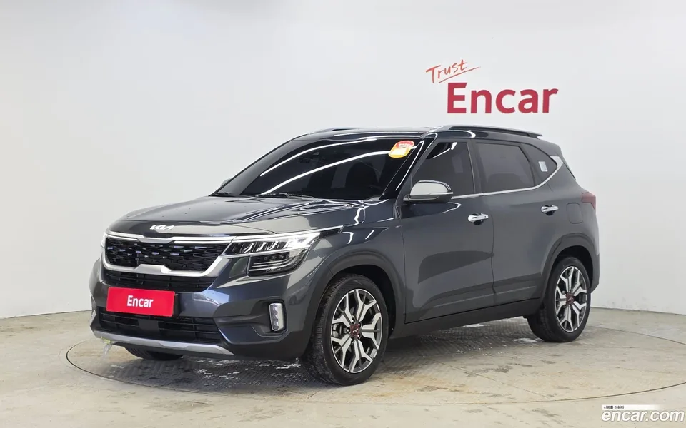 Kia Seltos 1.6 2WD 2022 — фото 1, купить с доставкой в Москву