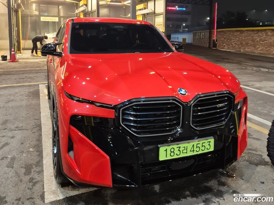 BMW XM 4.4 2023 — фото 1, купить с доставкой в Москву