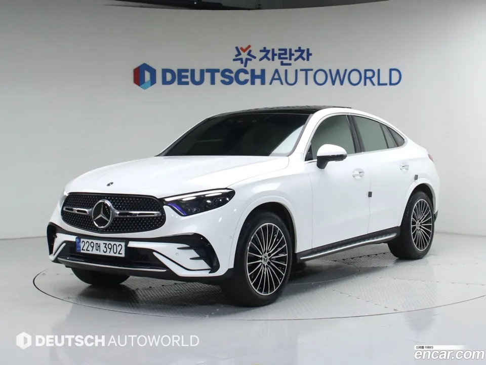 Mercedes-Benz GLC-Class GLC300 4MATIC 2024 — фото 1, купить с доставкой в Москву